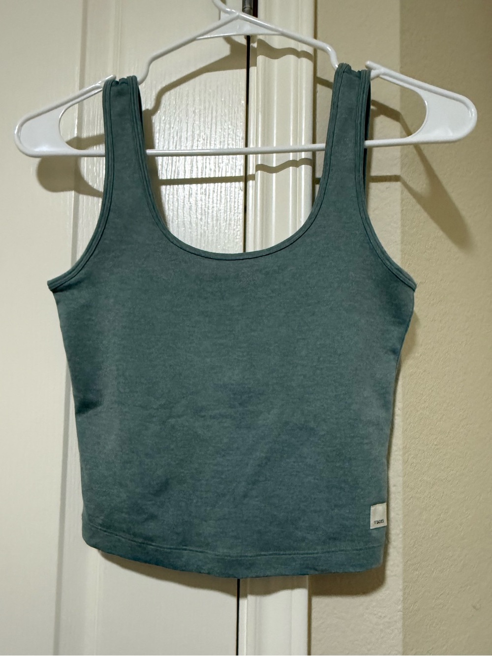 Like new Vuori tank size XS in teal